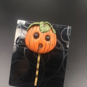 Scared pumpkin jack o lantern bobby pin